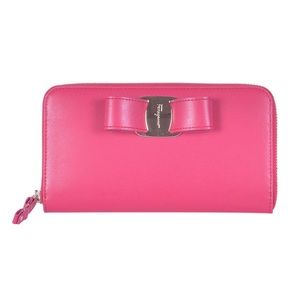 SALVATORE FERRAGAMO Vera Bow Zip Wallet in Begonia